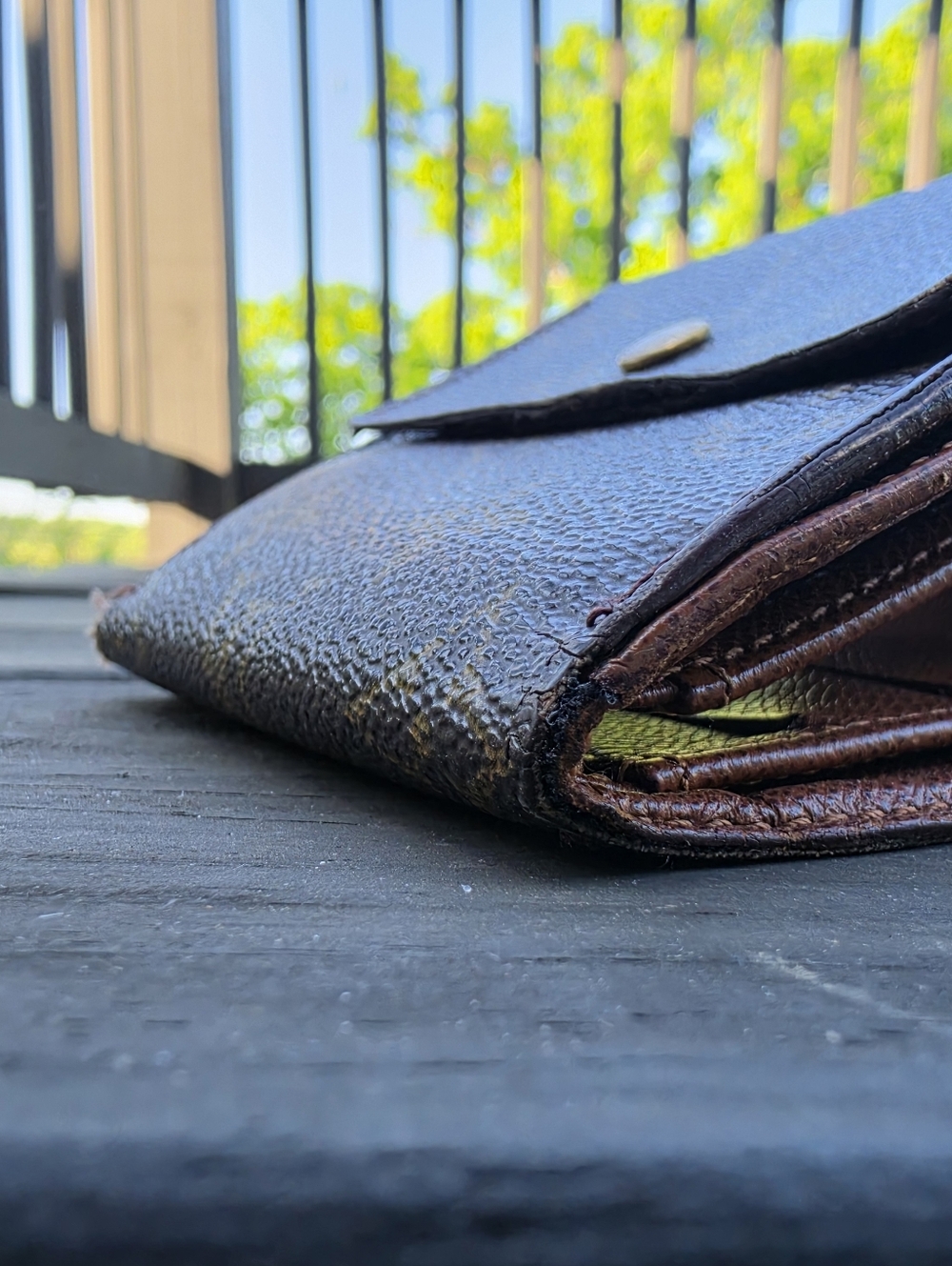 Louis Vuitton Elise Monogram Compact Wallet in Brown/Gold - Picture 9 of 9